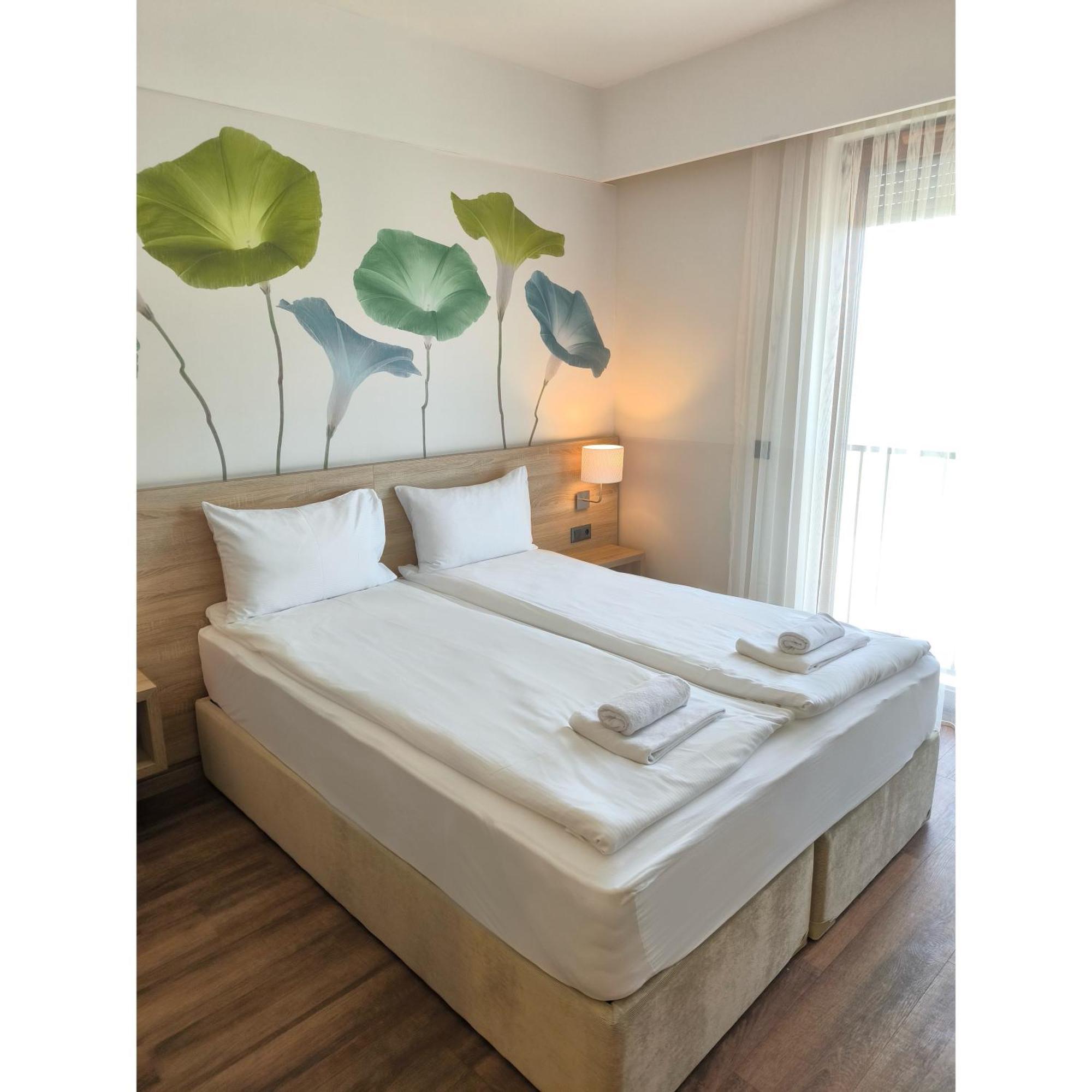 Family-Hotel Balástya 外观 照片
